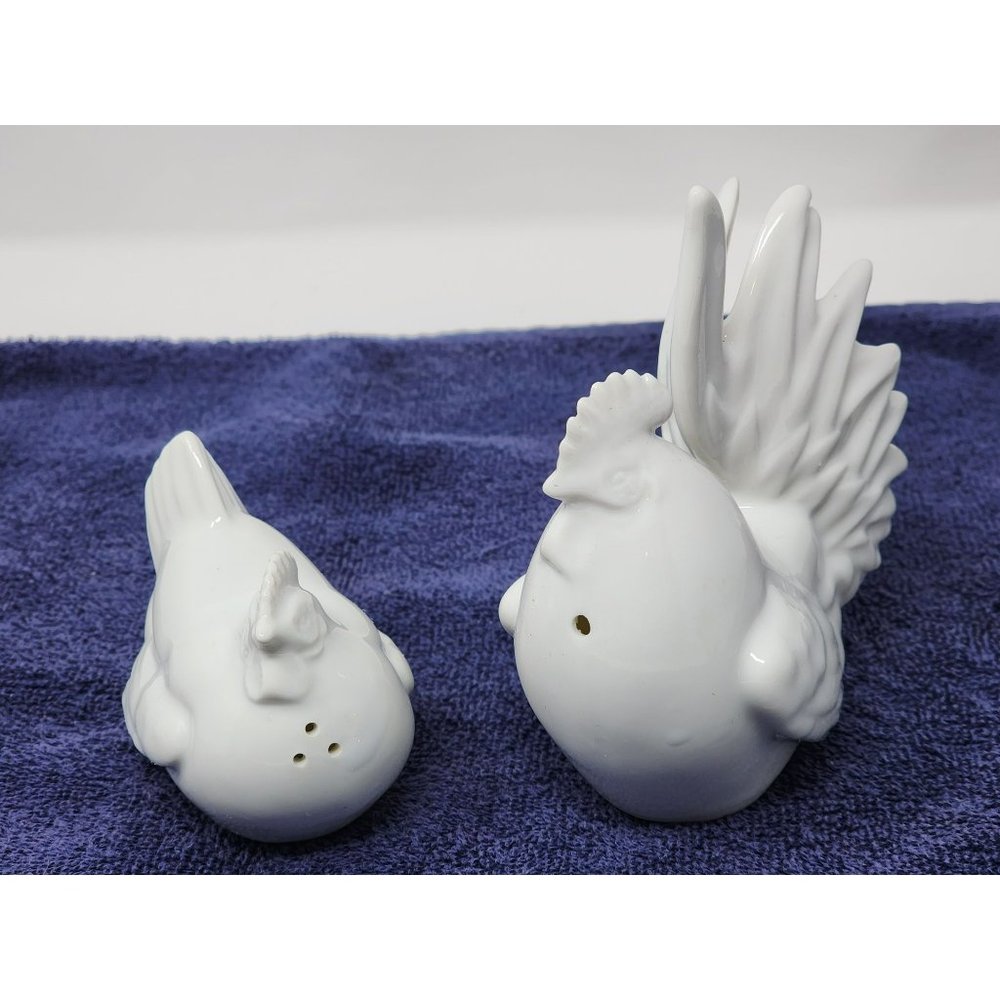 Vintage Porcelain‎ White Rooster And Hen Salt And Pepper Shakers